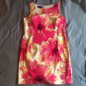 Jones New York Timeless Floral Shift Dress
